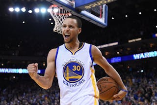 辽宁男篮王哲林末节关键表现出色